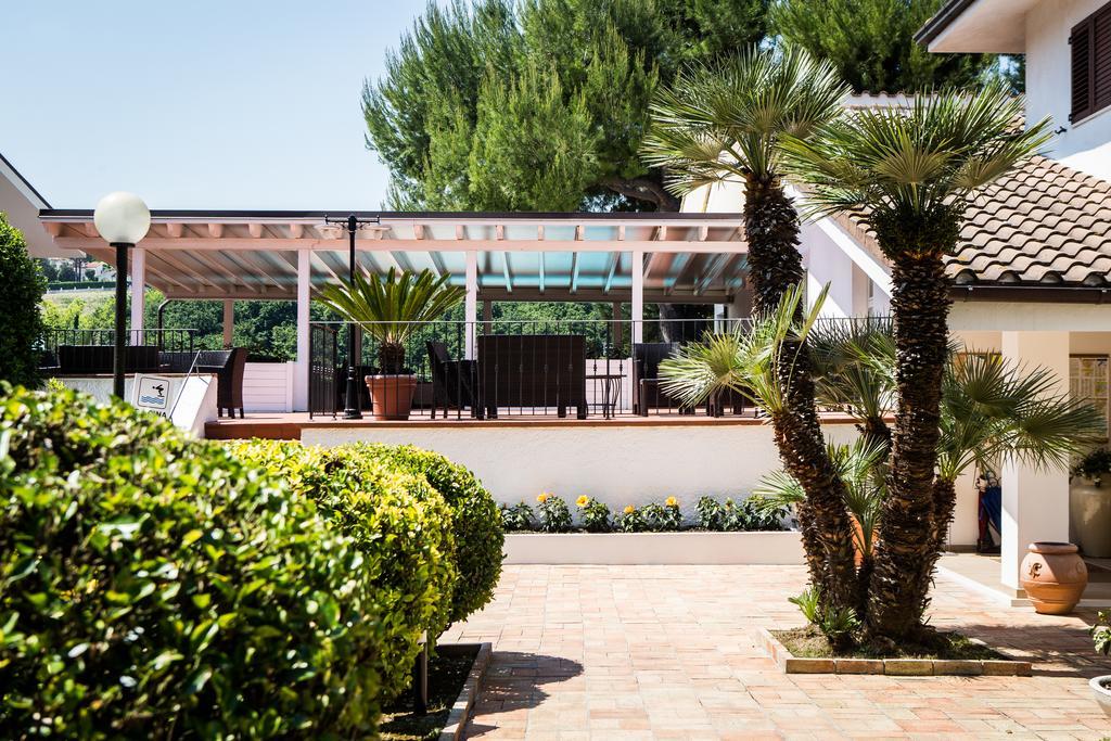 Hotel Giardino Suites&Spa Numana Esterno foto